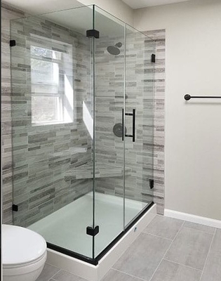 Bagno con vetro di spessore 8 mm Sala doccia e design tutto in uno