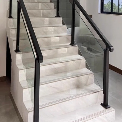Matt Finish Stainless Steel Glass Deck Railing Mastet Pillar per sistemi di balcone