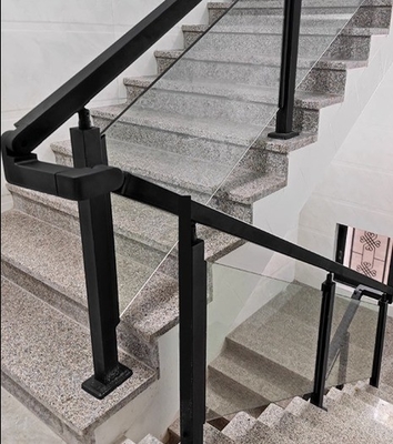 Matt Finish Stainless Steel Glass Deck Railing Mastet Pillar per sistemi di balcone