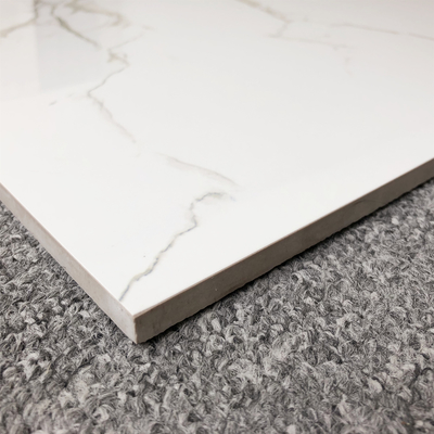 600*600mm di porcellana di corpo intero oro.Pianelle da pavimento per interni bianchi per un fascino senza tempo