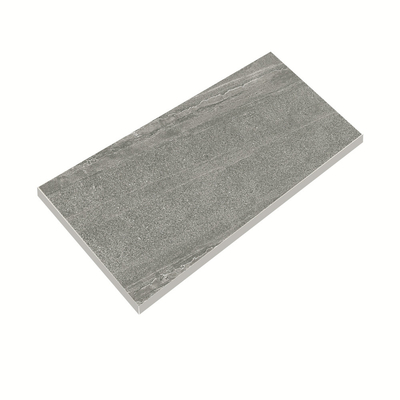 Assorbimento dell'acqua 0,5% Piastrelle di piscina antiscivolo simili a pietre con bordo bullnose